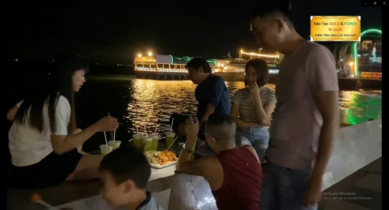 THẦY TRẦN QUỐC MINH VÀ CUỘC SỐNG CÙNG HỌC TRÒ