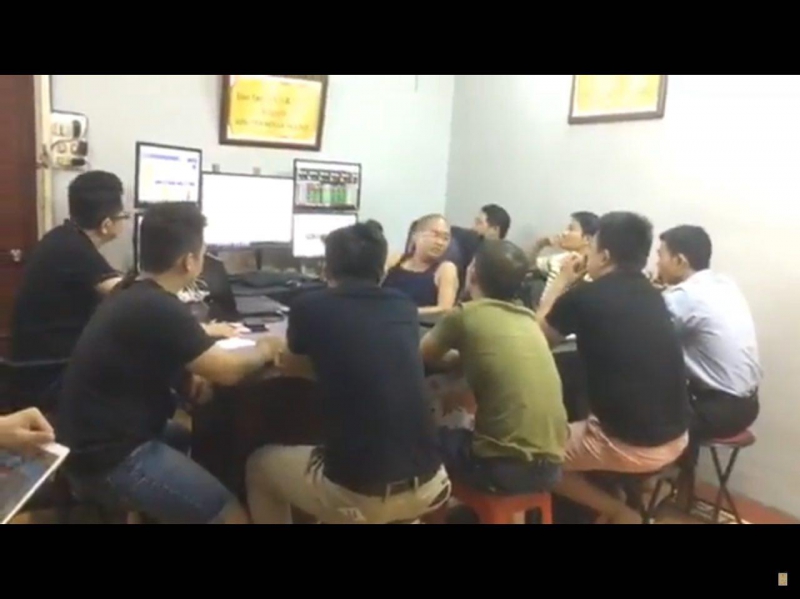 Với khả năng và năng lực có hạn của những kẻ tự phong chuyên gia Forex này,