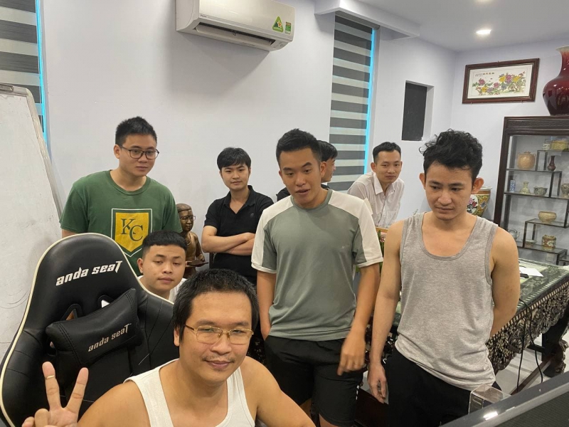 TRUNG TÂM ĐÀO TẠO FOREX THỰC CHIẾN FOREX CÙNG HỌC VIÊN