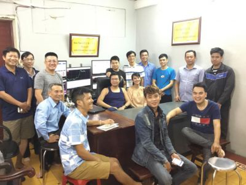 Giao dịch Forex nhà đầu tư Forex phải theo dõi trực tiếp và xác thực được tài khoản đó là của thầy và live