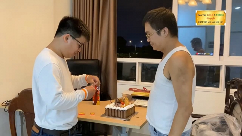 TRẦN QUỐC MINH TÌNH CẢM THẦY TRÒ GẮN KẾT