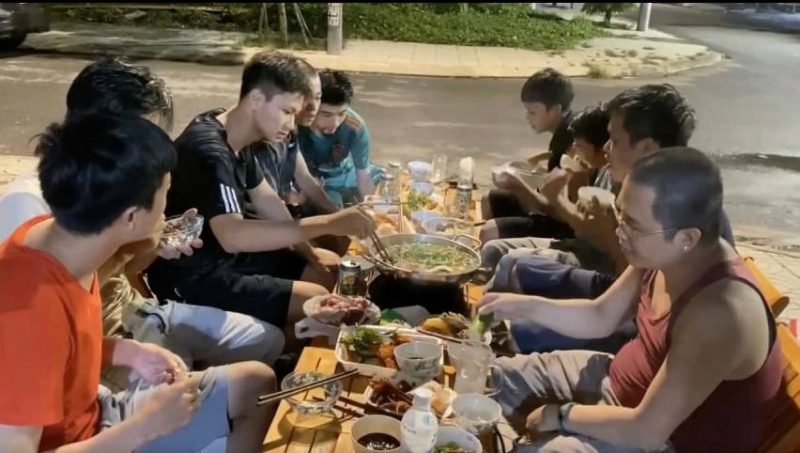 THẦY TRẦN QUỐC MINH CÙNG HỌC VIÊN THEO HỌC FOREX