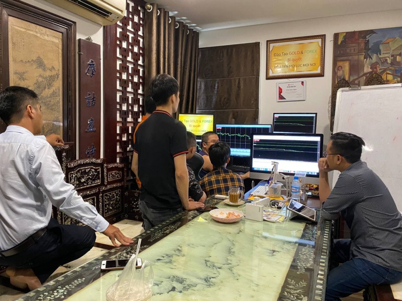 TRADER VIỆT