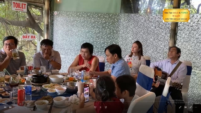 KHOẢNG KHẮC ĐẸP CỦA THẦY TRÒ TRUNG TÂM ĐÀO TẠO FORE
